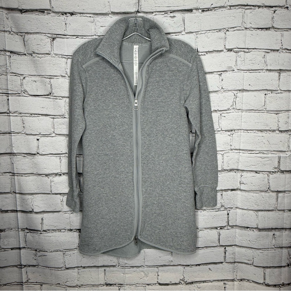 Lululemon On Repeat High Collar Jacket Size 4 Light Gray Layering Full Zip Gym